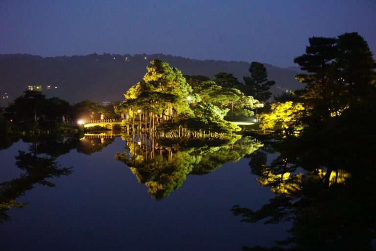 【8/9(土)~8/30(土)】金沢城・兼六園四季物語～夏の段～(ライトアップ)
